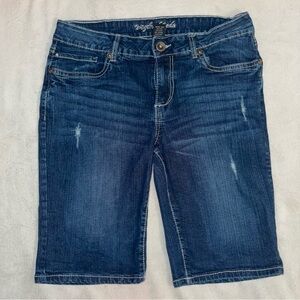 Y2K Bermuda shorts vintage Myth of Jade Women’s Shorts Size 10